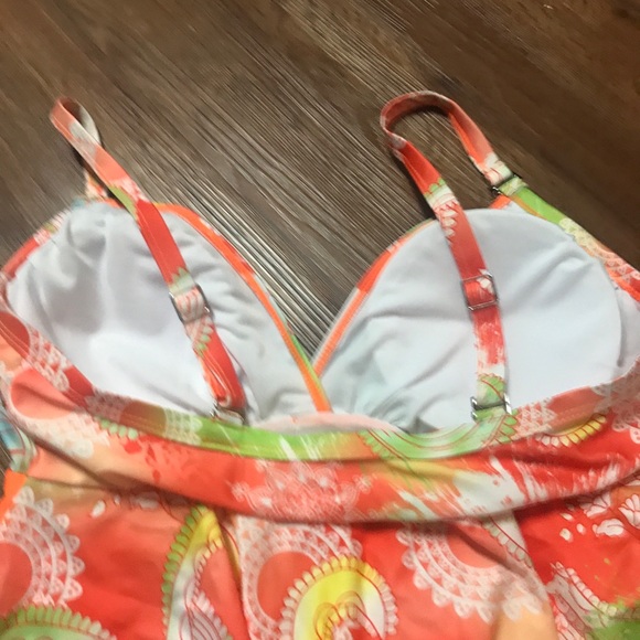 New 2 piece Swim Suit - Picture 4 of 5